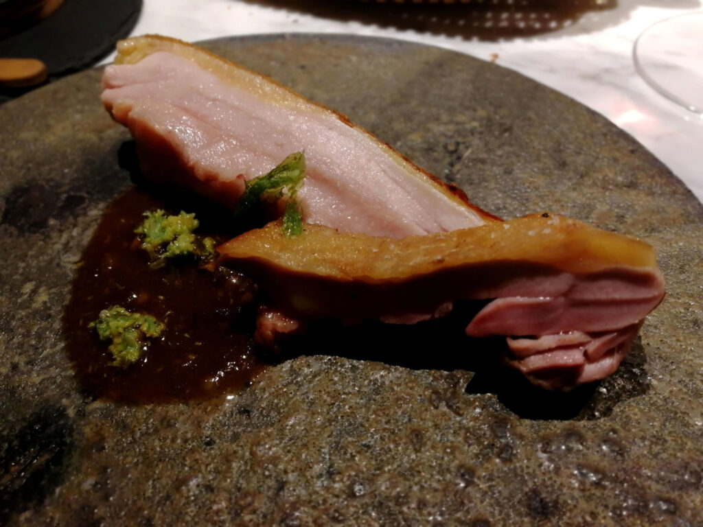 ホロホロ鳥のレア火入れ